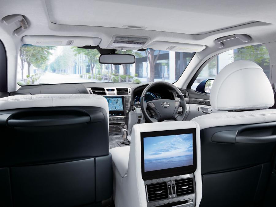  Lexus LS600h L 2009 года  (JP) (фото 8 из 9)